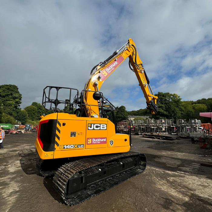 Buckhurst-Plant-Hire-JCB-14-Tonne-Excavator. 