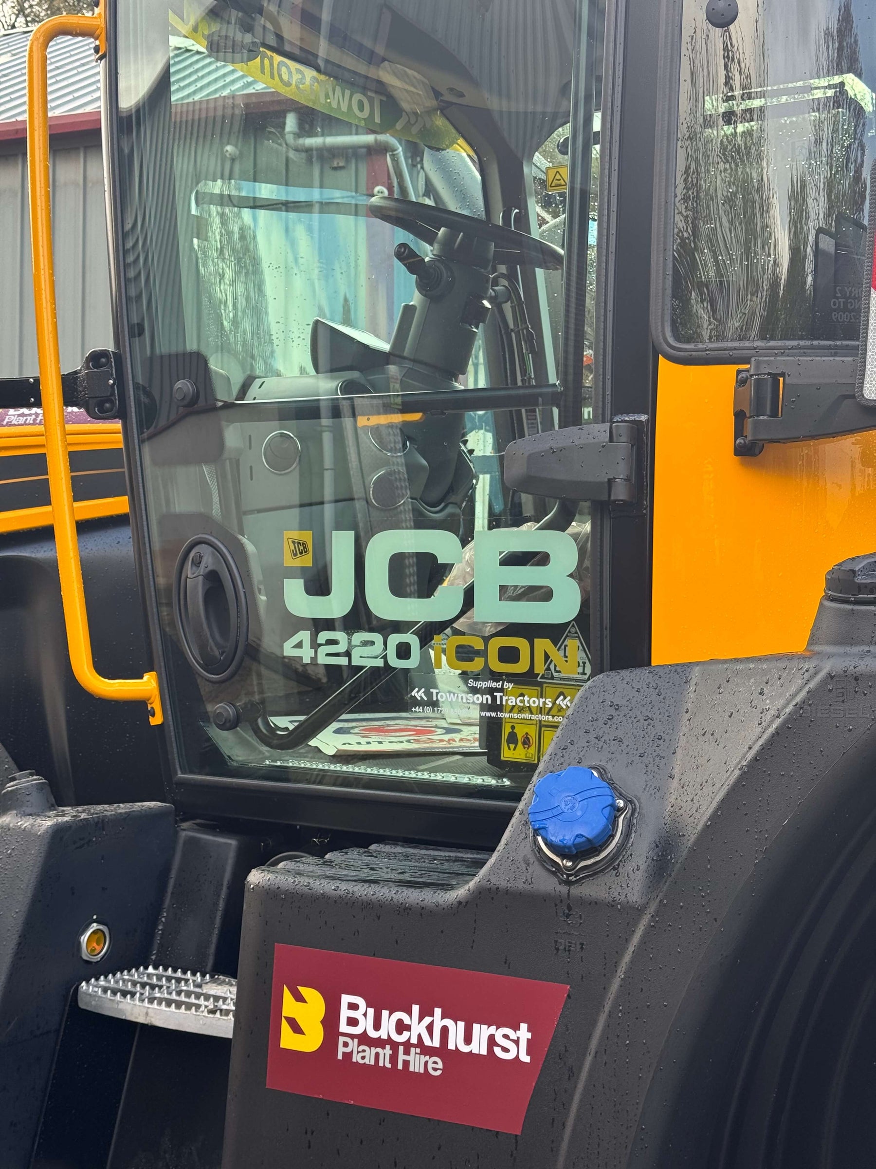 JCB Fastrac 4220 iCONs Added to the Buckhurst Fleet