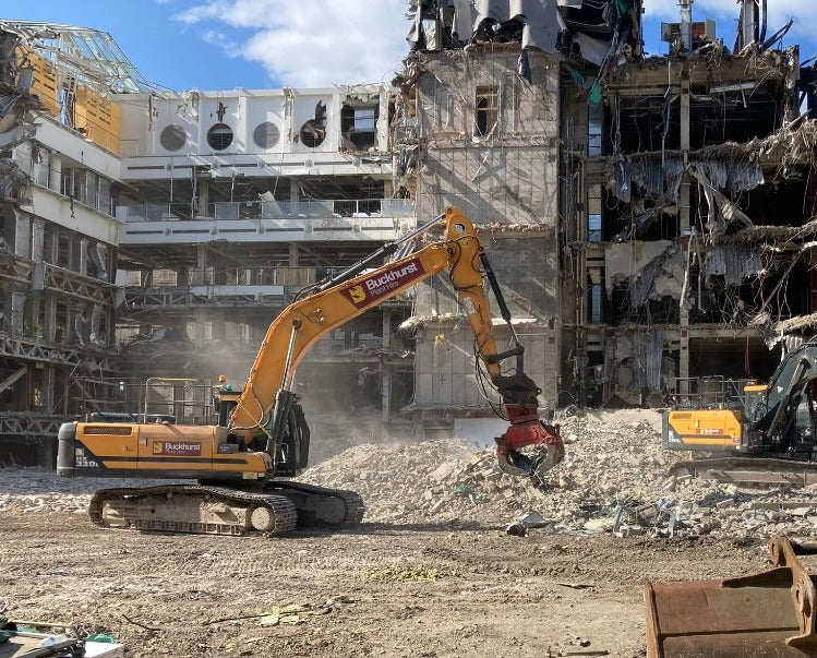 Buckhurst Plant Hire - 33T Excavator