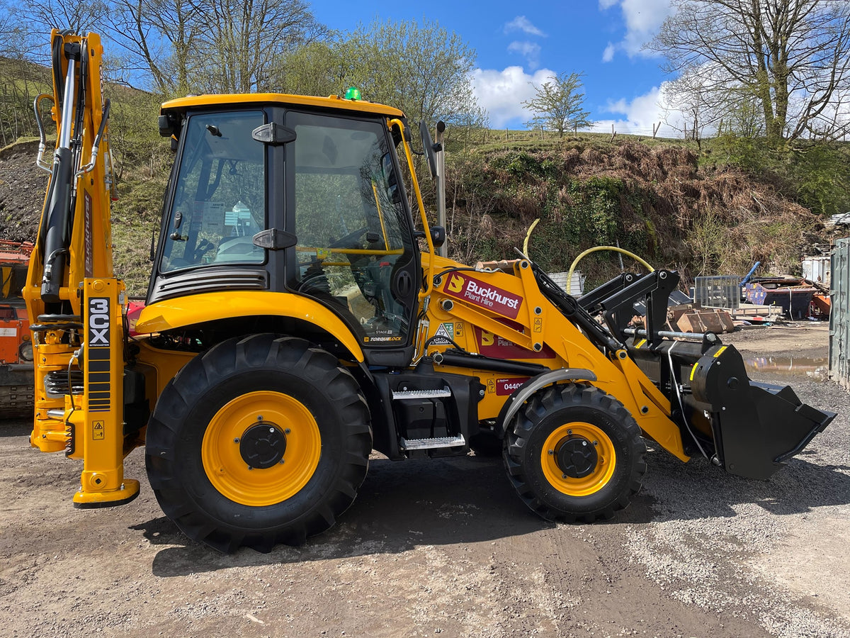 3CX Backhoe Loader | Buckhurst Plant Hire | Backhoe Loader Hire