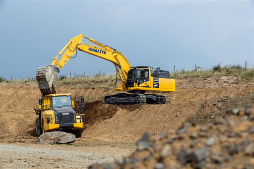 49T_Komatsu_PC490_Excavator. 