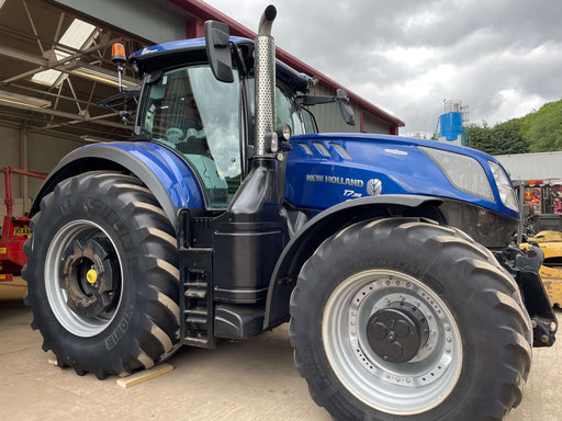 Buckhurst-Plant-Hire-New-Holland-310-HP-Tractor-1. 