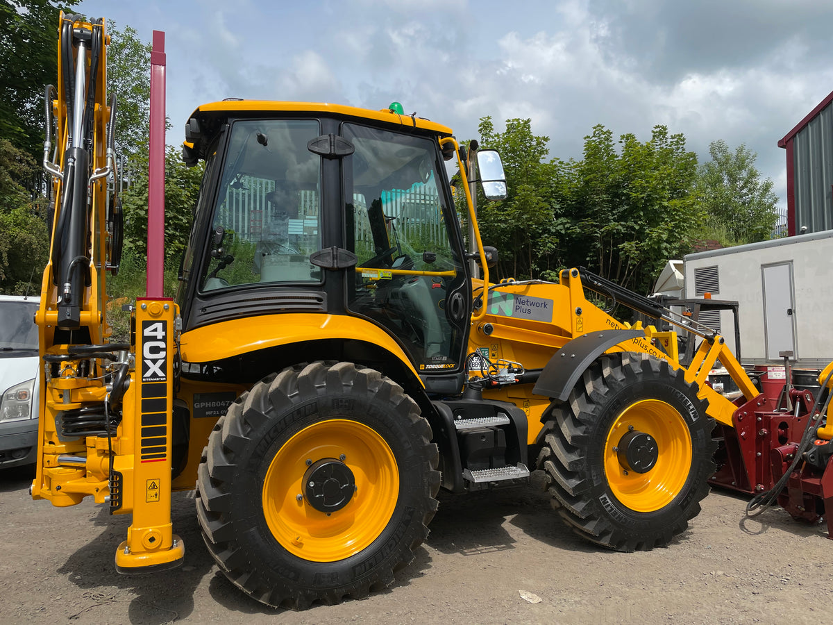 4CX Backhoe Loader Buckhurst Plant Hire Backhoe Loader Hire