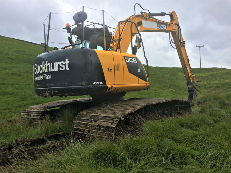 Buckhurst-Plant-Hire-JCB-Bogmaster-13t-Excavator-(3). 