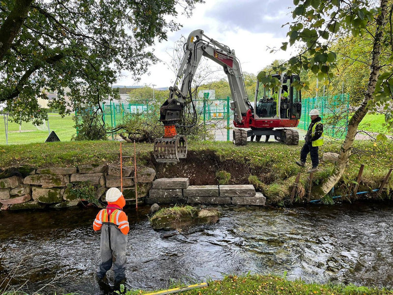 A Selector Grab Buckhurst Plant Hire being used on-site. 